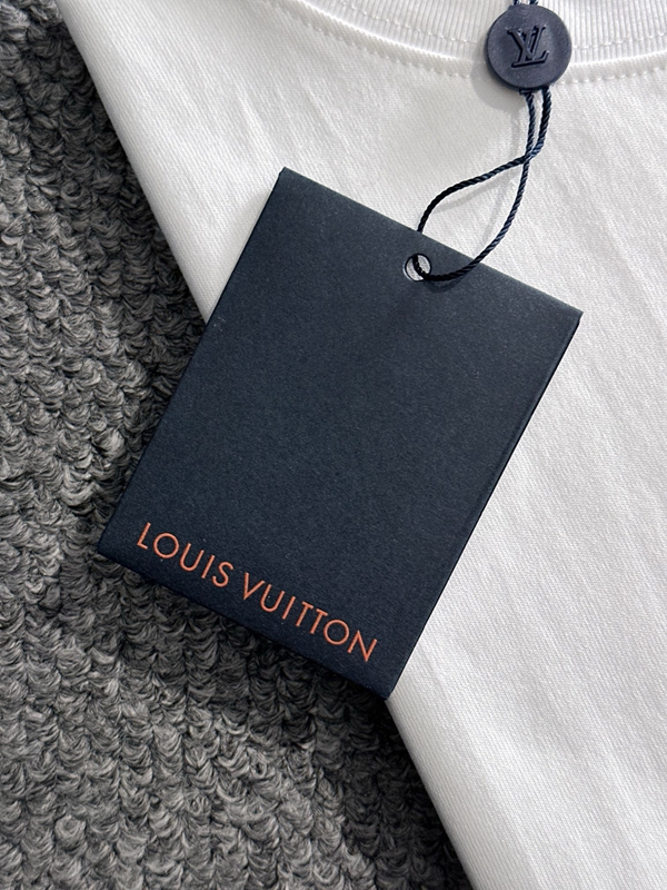 ブランドTシャツ角部分ディテール